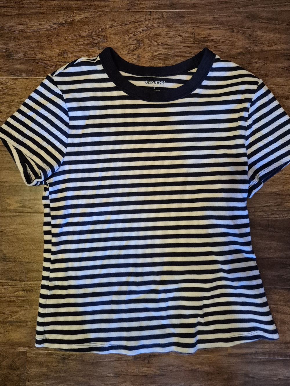 Old Navy Black and White Striped Short Sleeve Tee